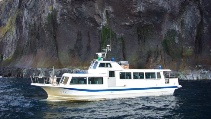 Barco turístico desapareció con 26 personas a bordo en Japón