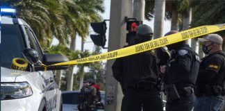 Jefe de la policía de Florida alentó a dueños de casas a disparar a intrusos