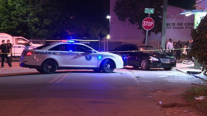 Un hombre muere en el hospital tras ser baleado en Miami-Dade