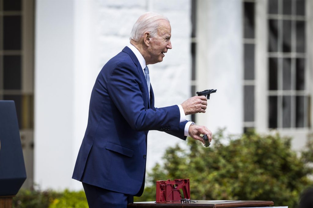 Presidente Biden ley contra armas - miaminews24