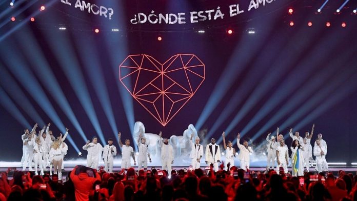 Música sin fronteras en los Latin AMAs