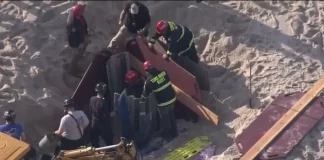 ¡Enterrado vivo! Adolescente muere sepultado en una playa en Jersey