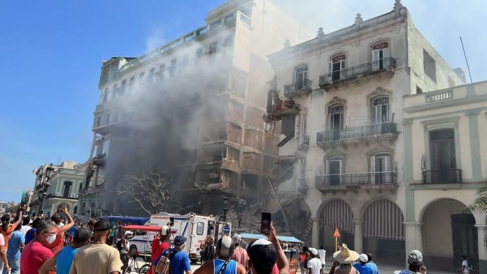 Explosión destruye el Hotel Saratoga de Cuba