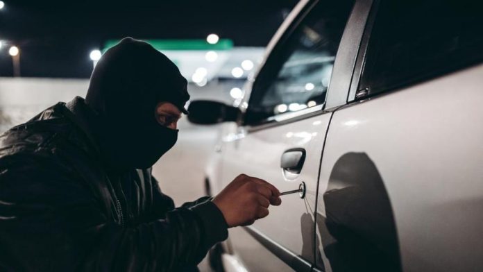 Ladrones roban automóviles en Miami - Miami News 24