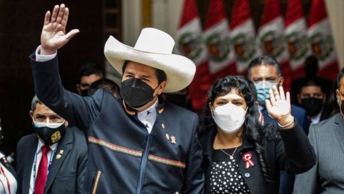 Investigan presidente Perú plagio-miaminews24