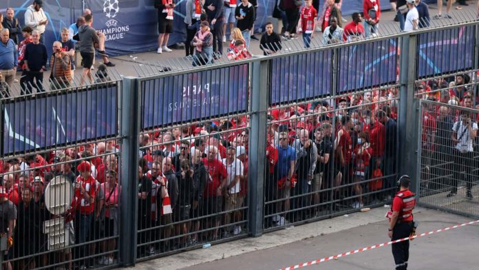 UEFA investigará el caos vivido en la final de la Champions League