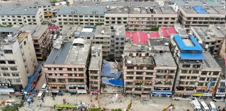 Mueren 53 personas tras derrumbe de un edificio en China