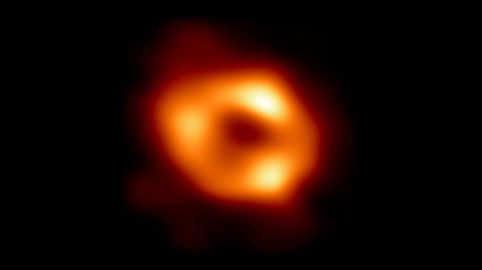Revelan imágenes del primer el agujero negro en nuestra galaxia