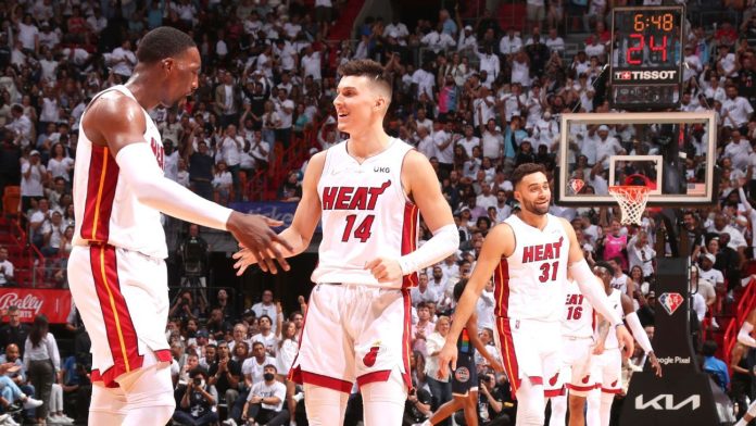Miami Heat se lleva la primera victoria ante Philadelphia