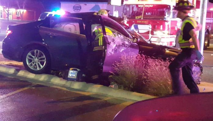 Accidente en Broward deja heridos dos oficiales y un civil-MiamiNews24
