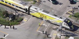 accidente auto tren brightline