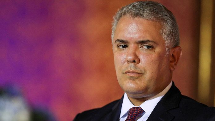 Ordenan el arresto domiciliario del presidente de Colombia Iván Duque