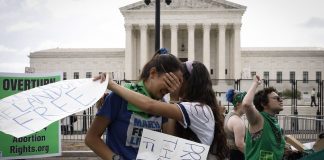 Corte Suprema de Estados Unidos eliminó el derecho constitucional al aborto-MiamiNews24