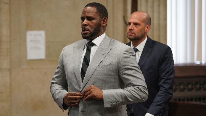 El cantante R. Kelly es sentenciado a 30 años por abuso sexual-MiamiNews24