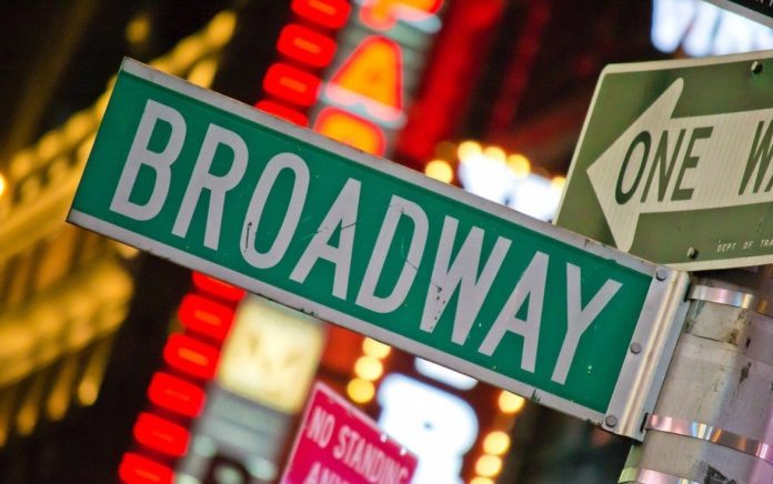 Los teatros de Broadway le dicen adiós a las mascarillas-MiamiNews24