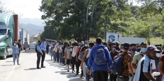 Caravana de migrantes avanza por el sur de México y se aproxima a EEUU-MiamiNews24