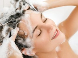 Estos son los pasos que debes seguir para exfoliarte el cabello-MiamiNews24