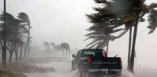 Tormenta tropical causa importantes inundaciones en Florida