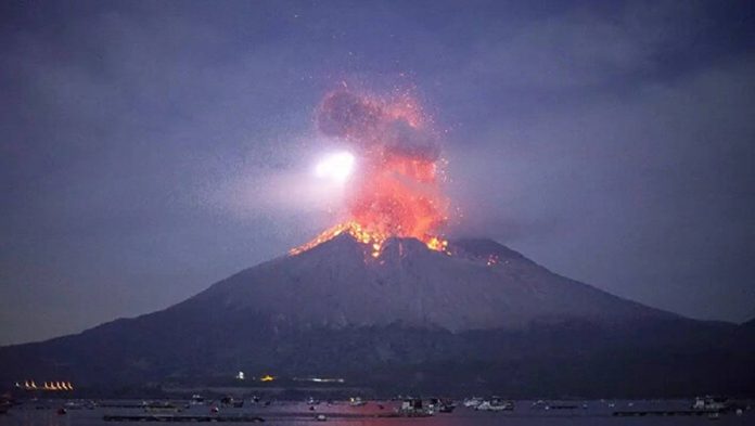 Volcán Sakurajima erupción Japón