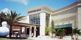 arrestado voyeurismo aventura mall