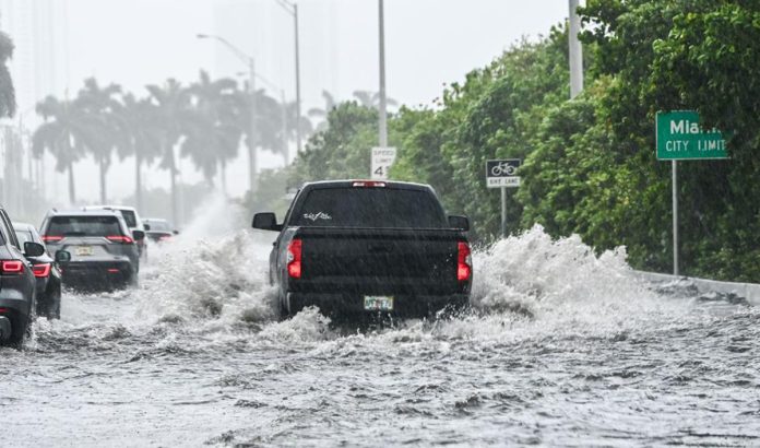 calles miami inundadas huracán