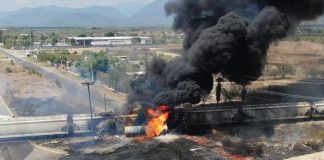 Choque entre una pipa con combustible y un tren genera fuerte explosión - miaminews24