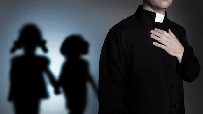 sacerdote abuso sexual chicago