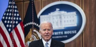 Biden pide prohibir las armas de asalto tras tiroteos - miaminews24