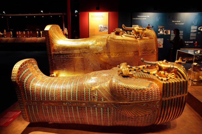 arqueólogos túnel tumba Cleopatra-miaminews24