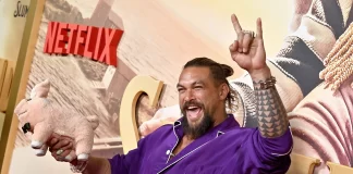 En una entrevista Jason Mamoa se desnuda - miaminews24