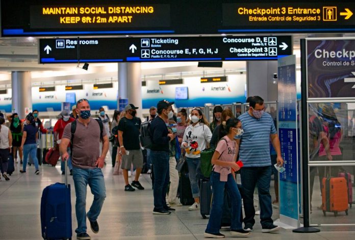 Récord de viajeros en el aeropuerto de Miami por Thanksgiving - miaminews24