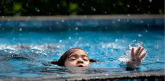 caída niña piscina miami-miaminews24