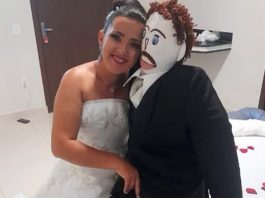 mujer brasileña casarse muñeco-miaminews24