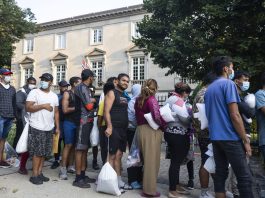 Parole humanitario patrocinador migrantes