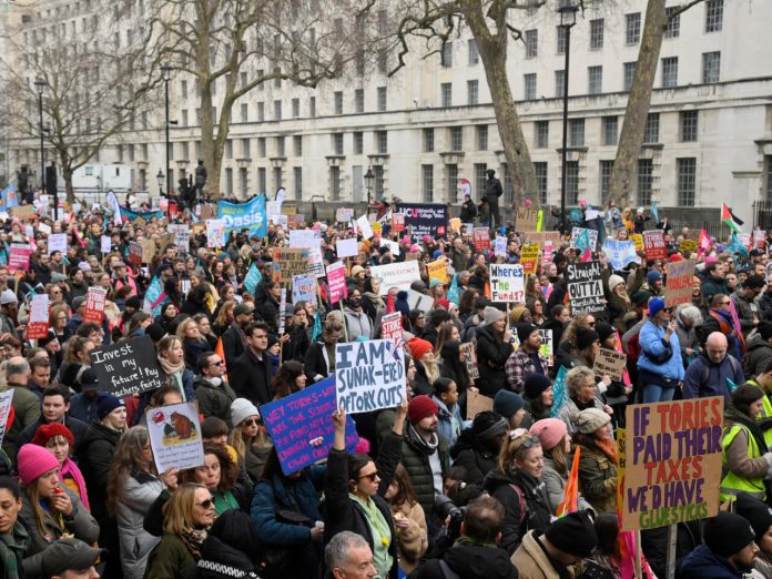 Reino Unido vive la mayor huelga en una década - miaminews24