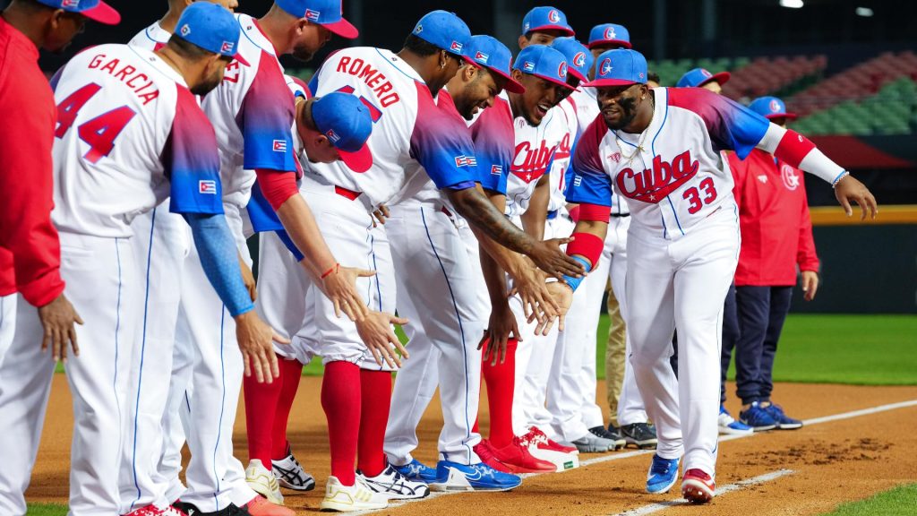 La decisión al elegir a Prieto como catcher del bullpen en el Clásico Mundial sorprendido a los periodistas