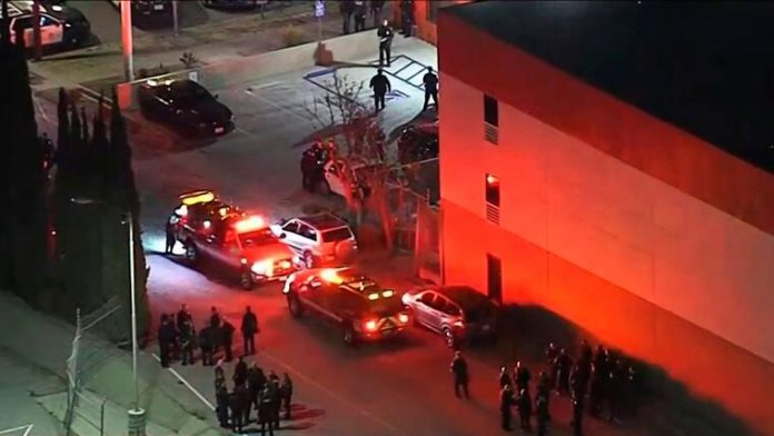Tres oficiales fueron heridos en Los Ángeles - miaminews24
