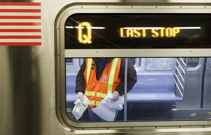 pasajero metro Nueva York-miaminews24