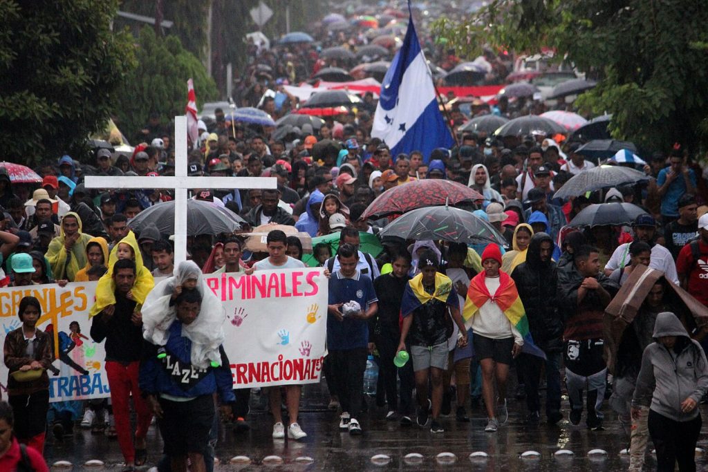 Inmigrantes caravana California Florida 