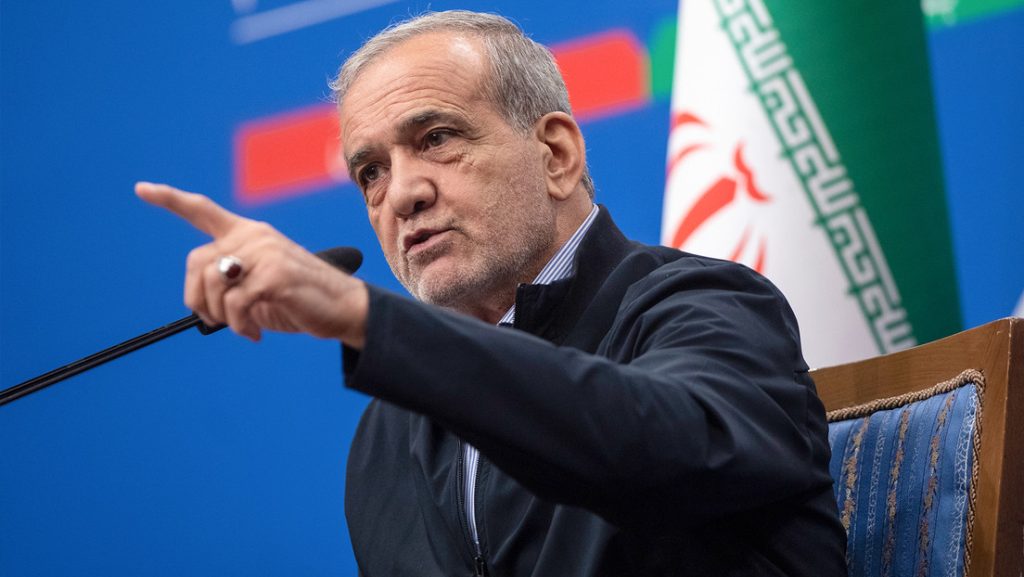 La imagen actual no tiene texto alternativo. El nombre del archivo es: El-presidente-de-Iran-Masoud-Pezeshkian.jpg