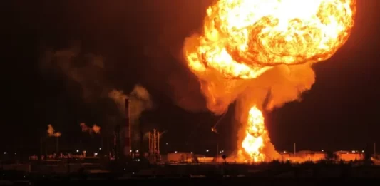 Ucrania ataca refinería rusa en Saratov y una terminal petrolera en Crimea