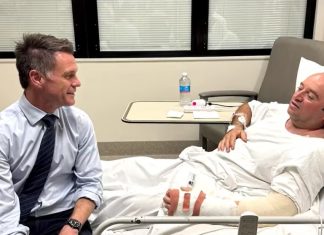 El héroe de Bondi Beach lucha por salvar su brazo tras recibir cinco disparos