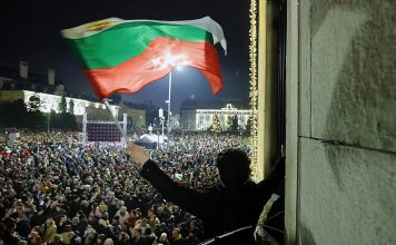 Gobierno de Bulgaria cae tras presión social y política