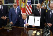 Trump firma orden ejecutiva para limitar regulación estatal sobre inteligencia artificial