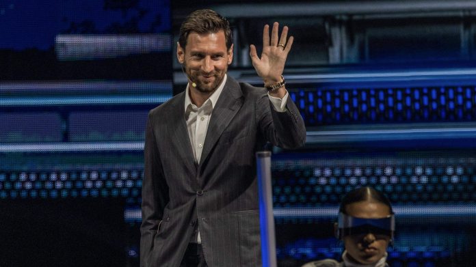 MIA_142AmericaBusiness04NEWPPP