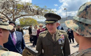 Jefe del Comando Sur visita Caracas para supervisar a Delcy Rodríguez