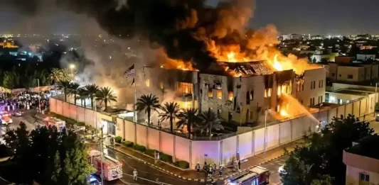 Irán ataca con drones la embajada de Estados Unidos en Riad