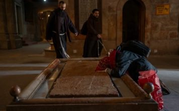 Tensión en Tierra Santa: Policía de Israel detiene al Patriarca Latino y le impide celebrar el Domingo de Ramos