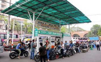 La crisis de Ormuz golpea a Asia: Violencia y caos por la escasez de combustible