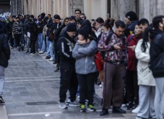 España elimina el permiso humanitario para venezolanos por exigencia de la Unión Europea